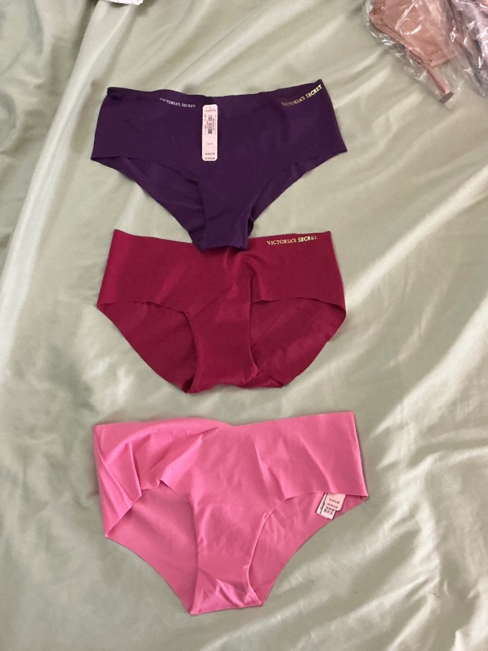 Victoria’s Secret lot of 3 no-show panties